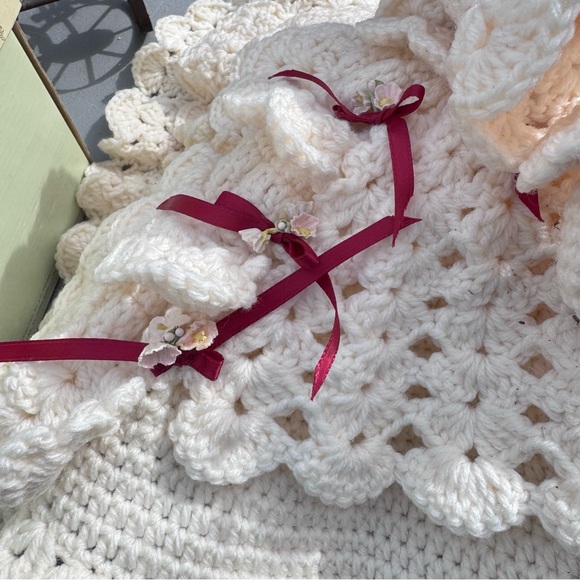 VINTAGE HANDMADE Crocheted Doll with Cream Dress and Pink Accents - Picture 6 of 9